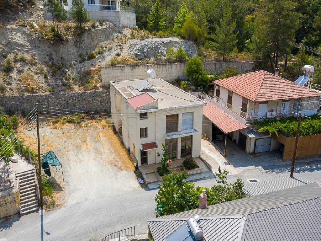 Mixed-use Building-Amiantos-PR12727