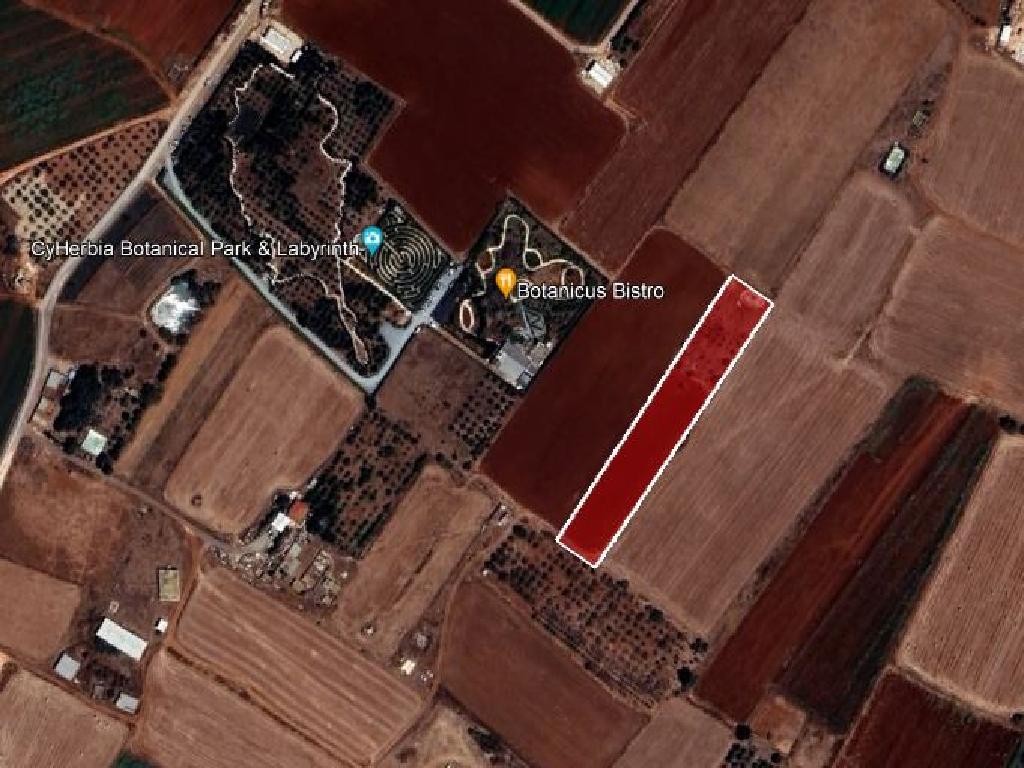 Field-Avgorou-PR39483