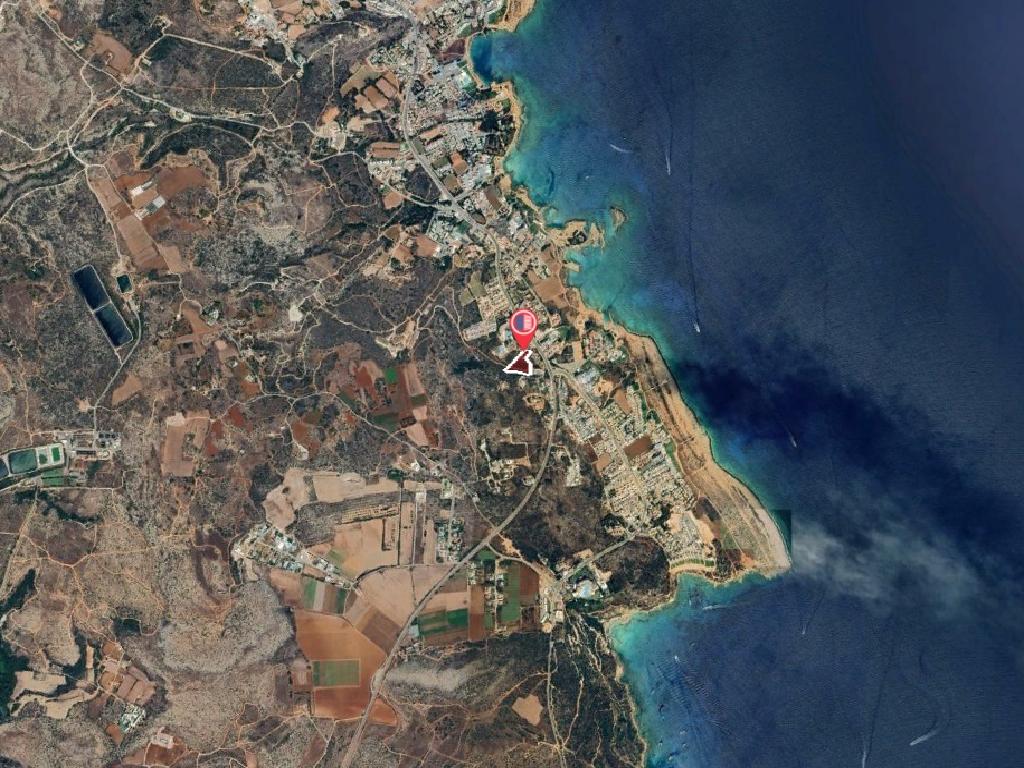 Field-Paralimni-PR41565