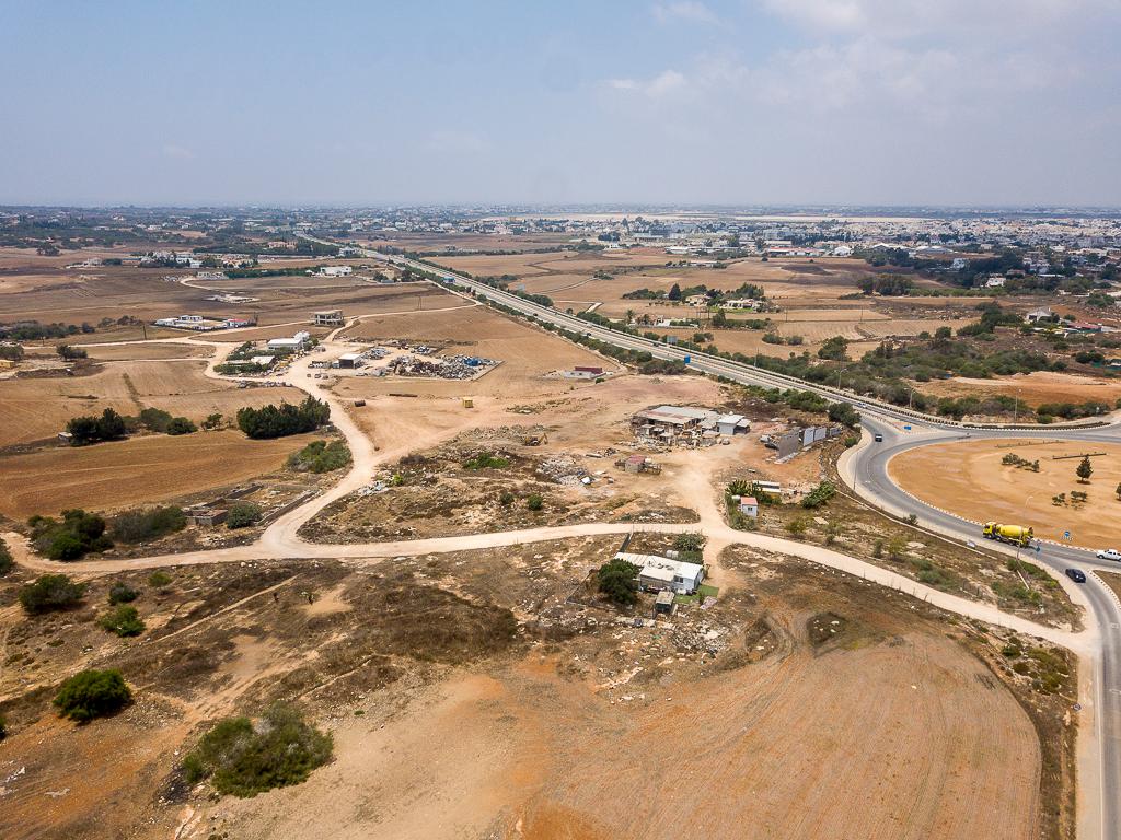 Field-Paralimni-PR42643
