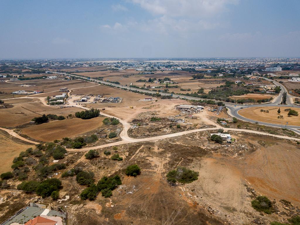Field-Paralimni-PR42643