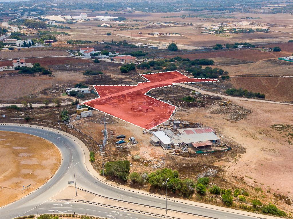 Field-Paralimni-PR42643
