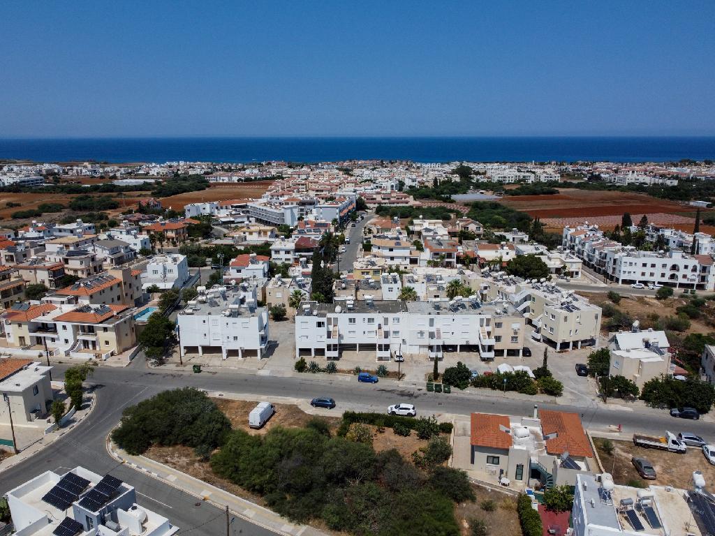 &Delta;&iota;&alpha;&mu;έ&rho;&iota;&sigma;&mu;&alpha; - &Pi;&alpha;&rho;&alpha;&lambda;ί&mu;&nu;&iota;, &Alpha;&mu;&mu;ό&chi;&omega;&sigma;&tau;&omicron;&sigmaf;