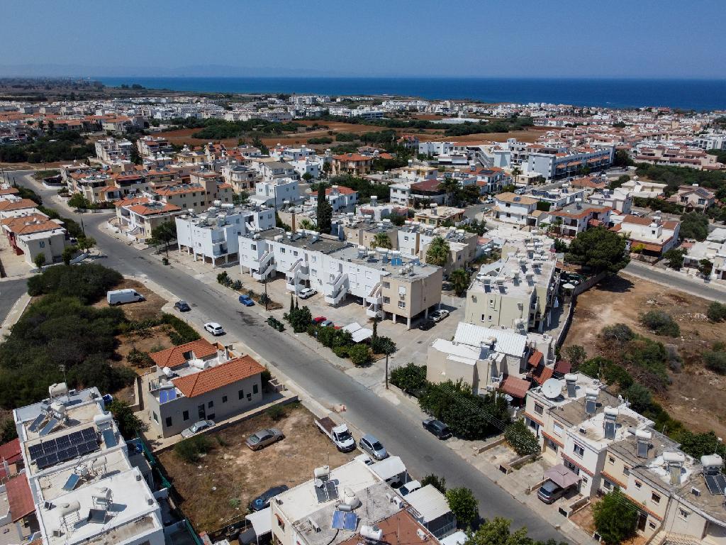 &Delta;&iota;&alpha;&mu;έ&rho;&iota;&sigma;&mu;&alpha; - &Pi;&alpha;&rho;&alpha;&lambda;ί&mu;&nu;&iota;, &Alpha;&mu;&mu;ό&chi;&omega;&sigma;&tau;&omicron;&sigmaf;