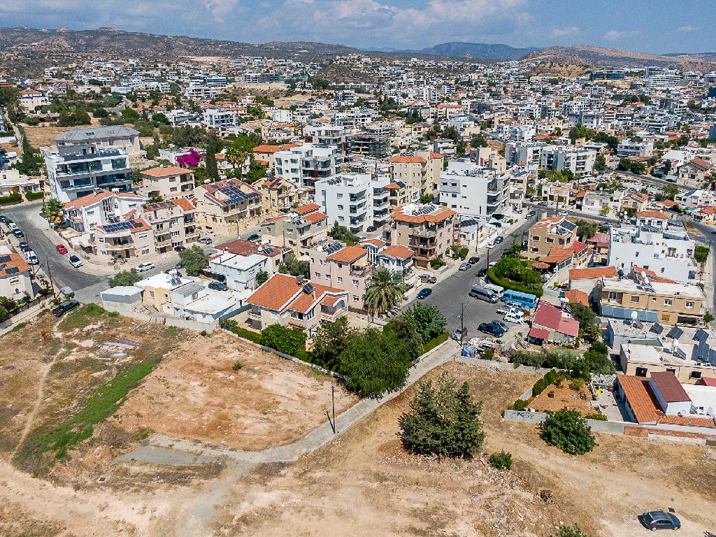 Detached house-Agios Athanasios-PR46054