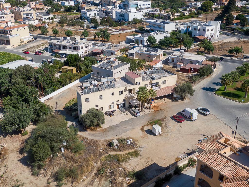 Mixed-use Building-Chlorakas-PR43723