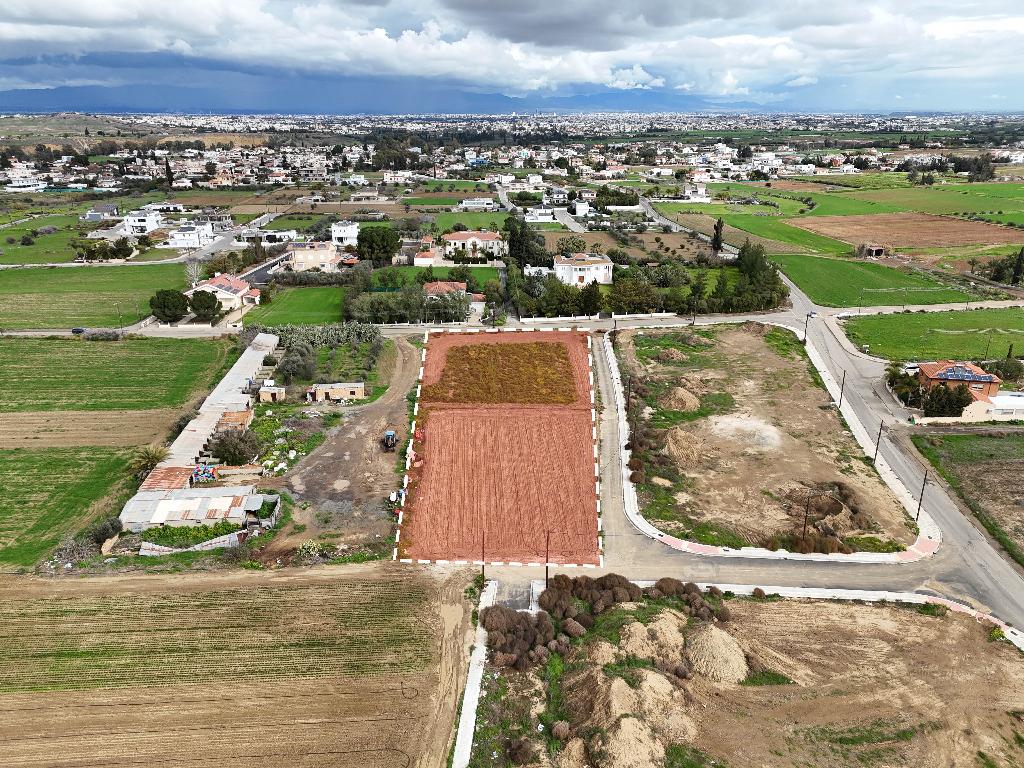Field - Pano Deftera, Nicosia