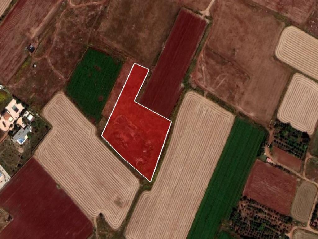 Field-Avgorou-PR13702