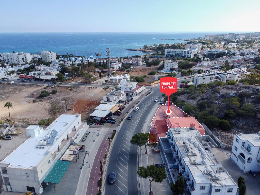 Κατάστημα και Διαμέρισμα - Παραλίμνι, Αμμόχωστος