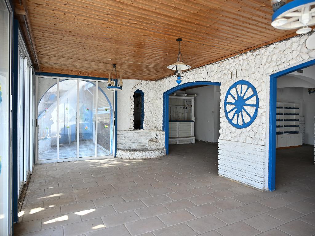 Κατάστημα και Διαμέρισμα - Παραλίμνι, Αμμόχωστος