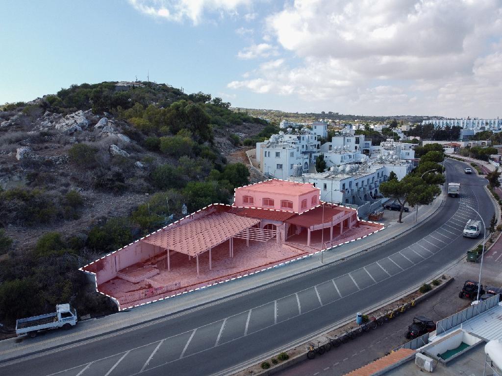 Κατάστημα και Διαμέρισμα - Παραλίμνι, Αμμόχωστος