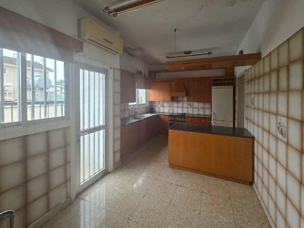 Mixed-use Building-Strovolos-PR44877