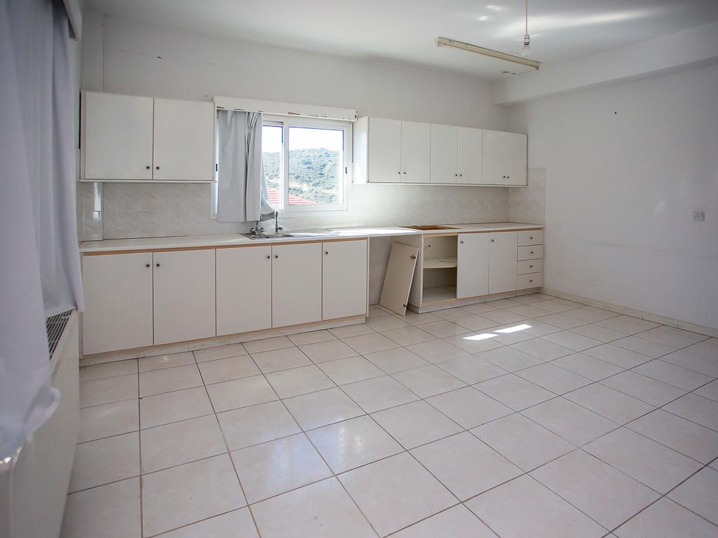 Residential building-Palodeia-PR42086