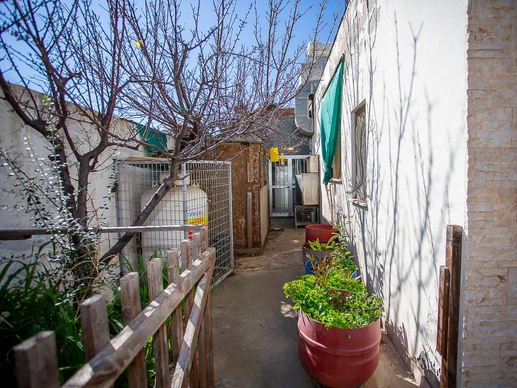 Residential building-Palodeia-PR42086