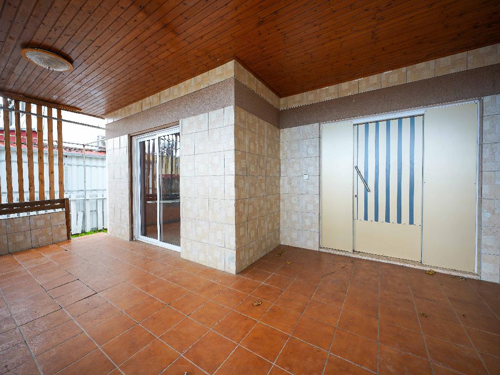 &Kappa;&alpha;&tau;&omicron;&iota;&kappa;ί&alpha;  - &Lambda;&alpha;&kappa;&alpha;&tau;ά&mu;&epsilon;&iota;&alpha;, &Lambda;&epsilon;&upsilon;&kappa;&omega;&sigma;ί&alpha;