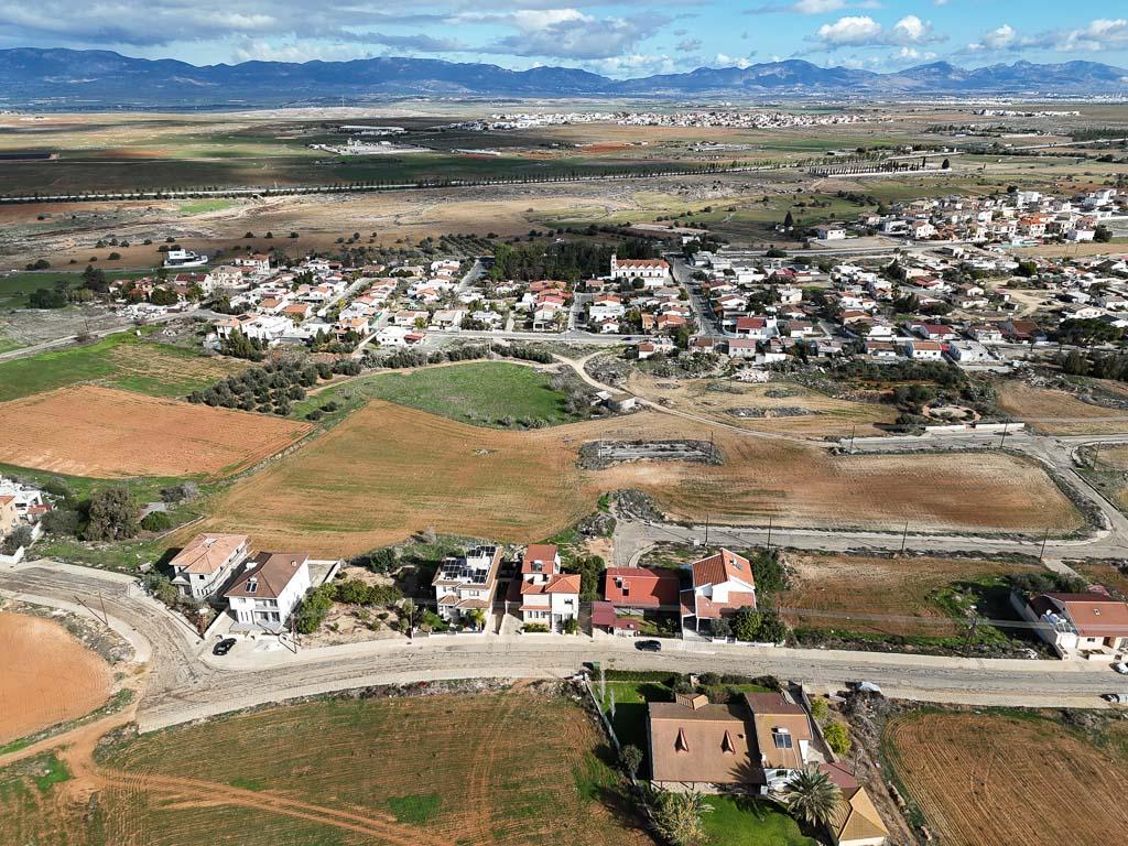 Field - Kokkinotrimithia, Nicosia