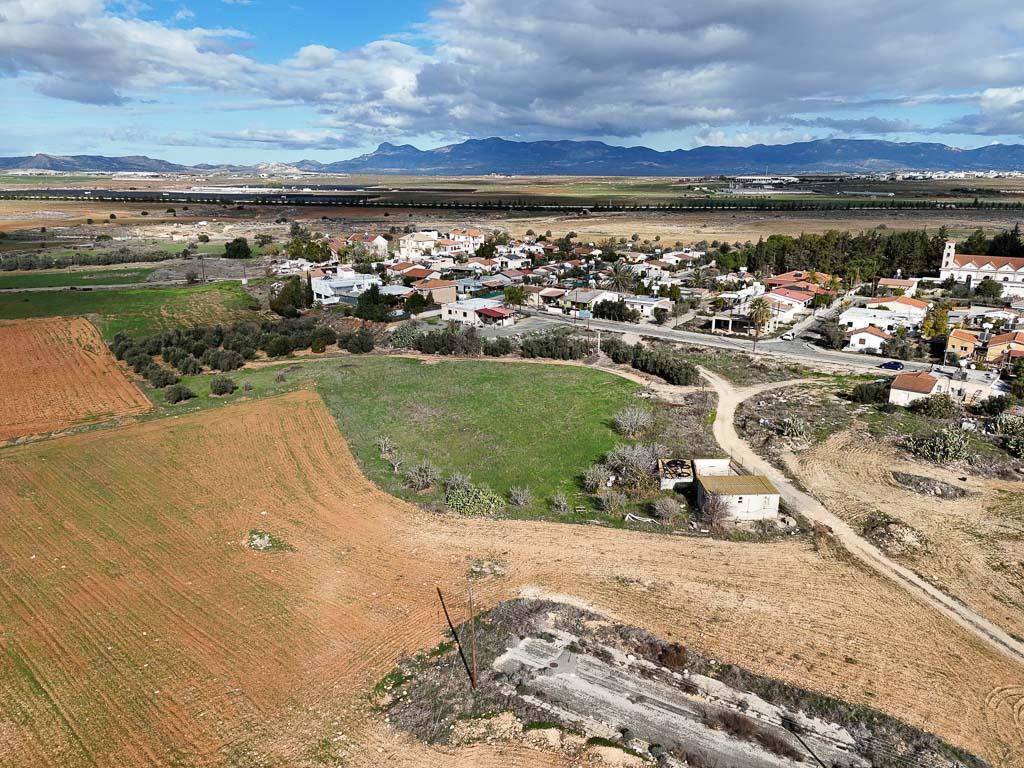 Field - Kokkinotrimithia, Nicosia