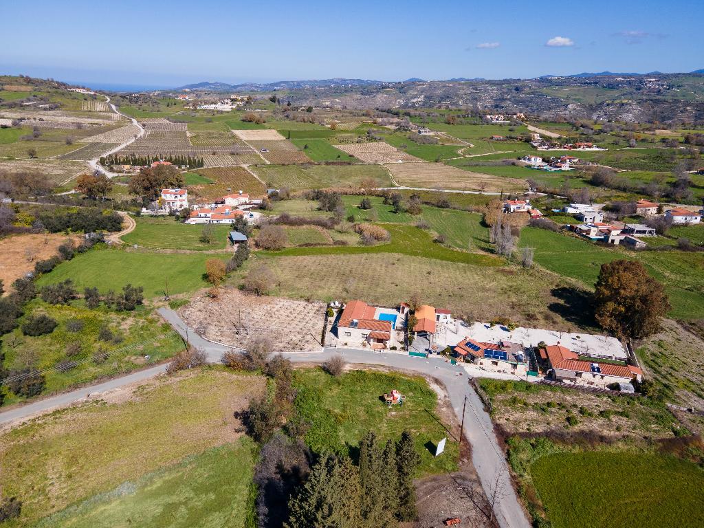 Field-Polemi-PR11756