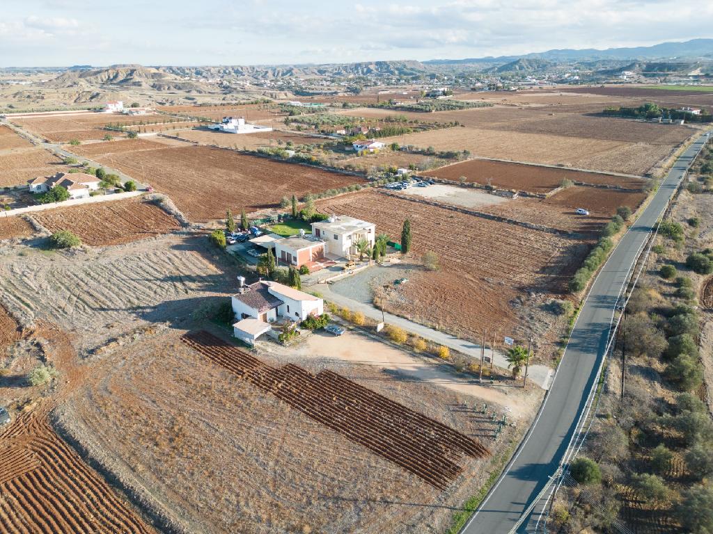 Field-Agios Ioannis-PR36607