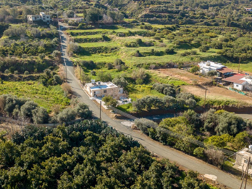 Field-Pomos-PR39434