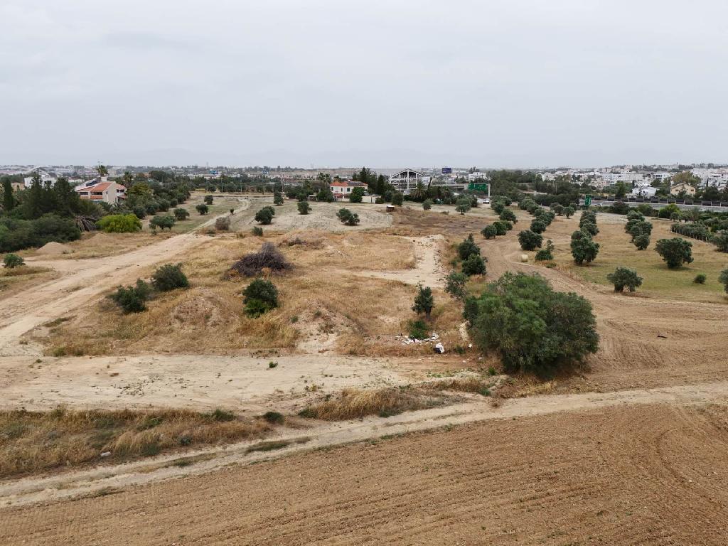 Field-Latsia-PR39502