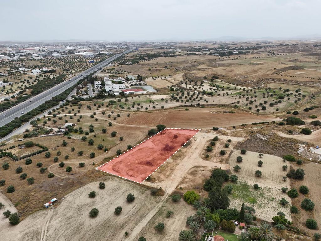 Field-Latsia-PR39502
