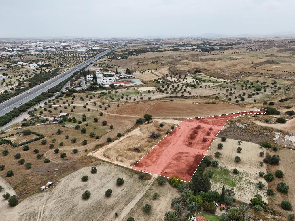 Field-Latsia-PR39501