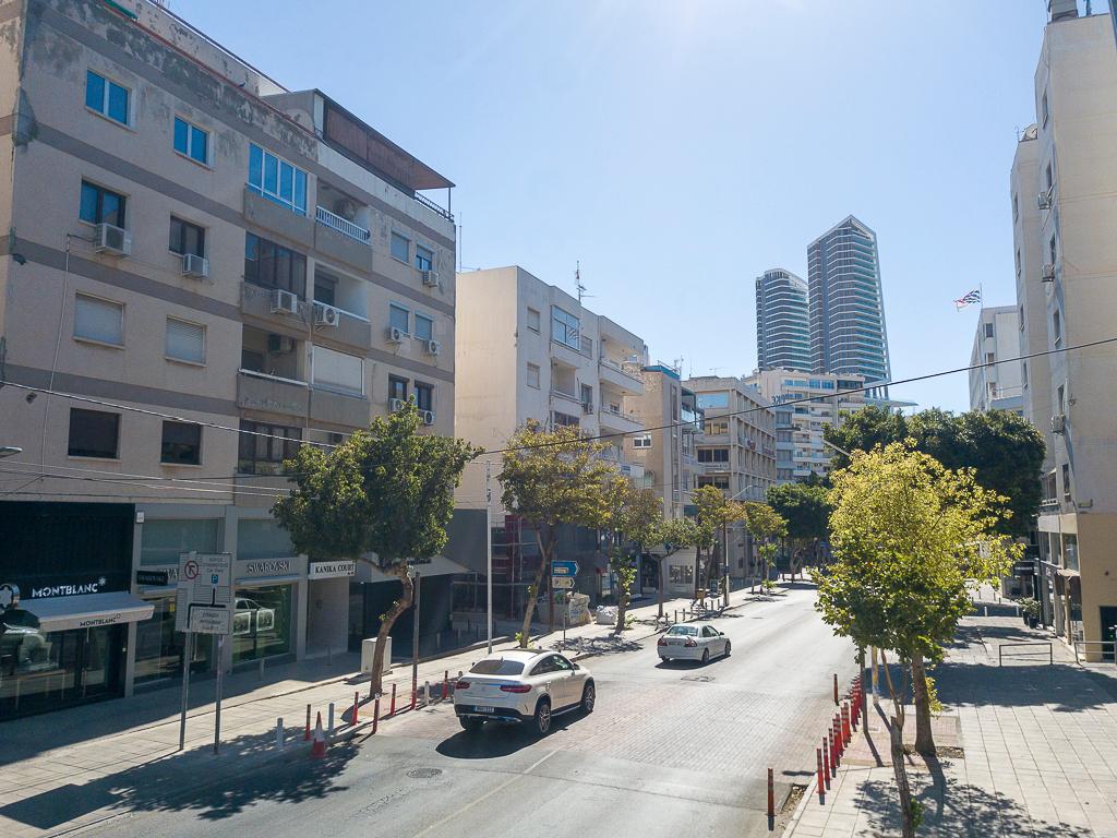 Shop (Shares) - Neapolis, Limassol