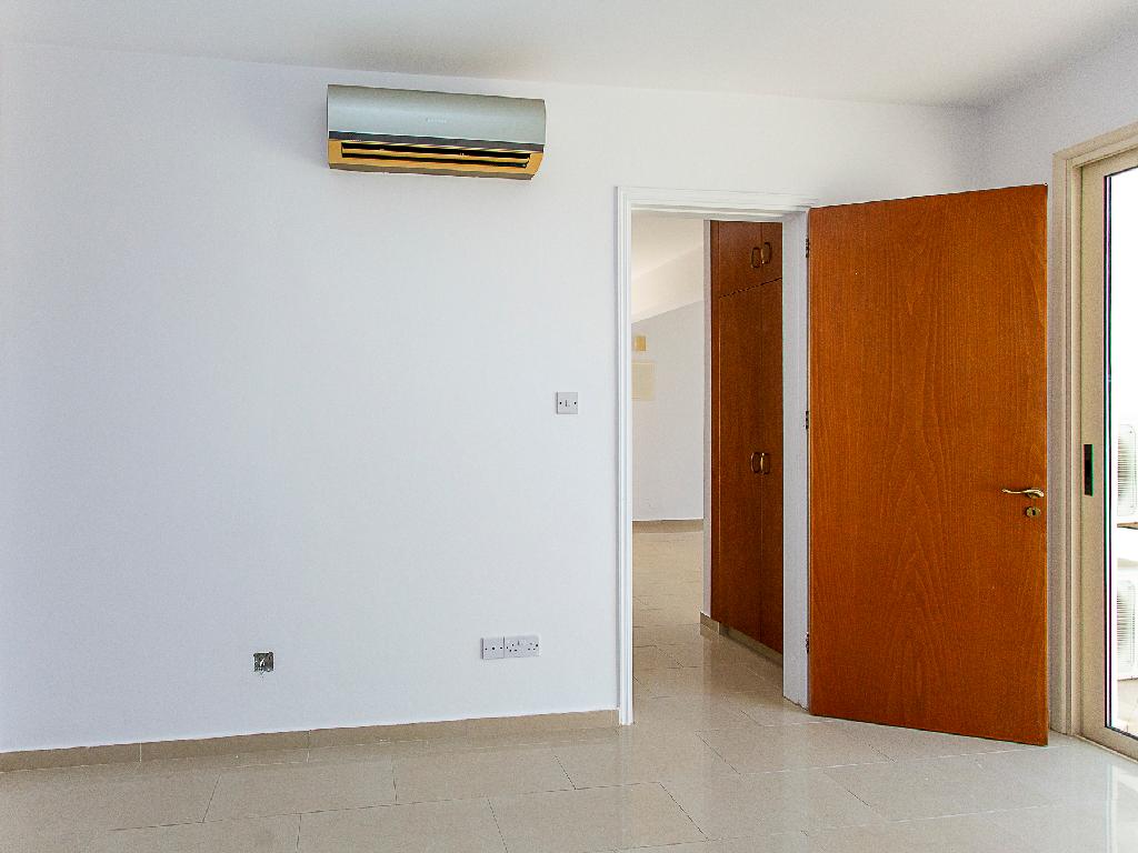 Flat-Pegeia-PR45514