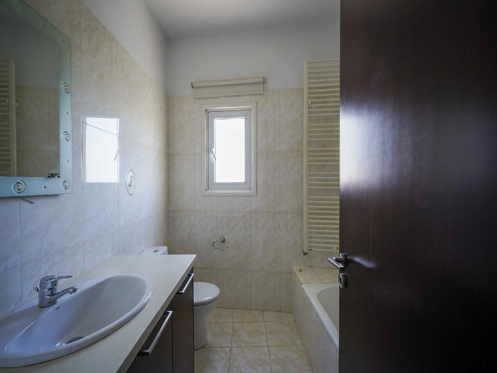 Detached house-Lakatameia-PR40715