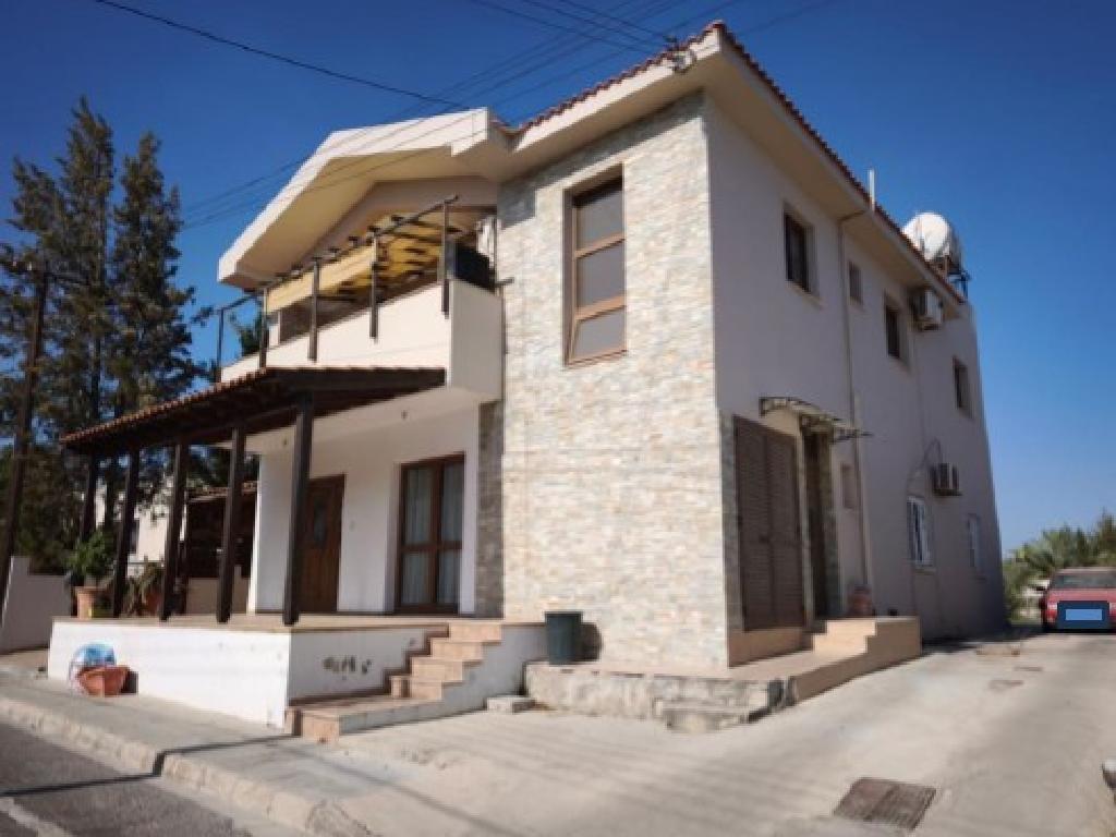 House (Share) - Geri, Nicoisa