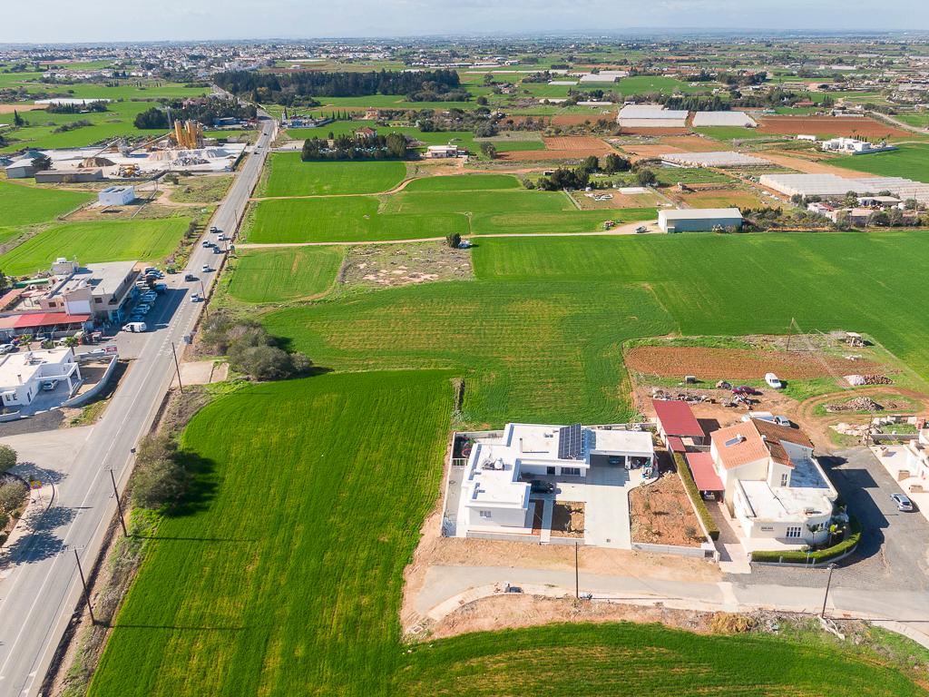 Field-Deryneia-PR44084