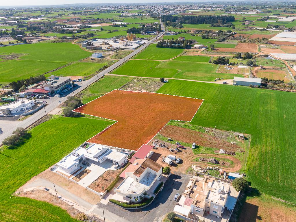 Field-Deryneia-PR44084