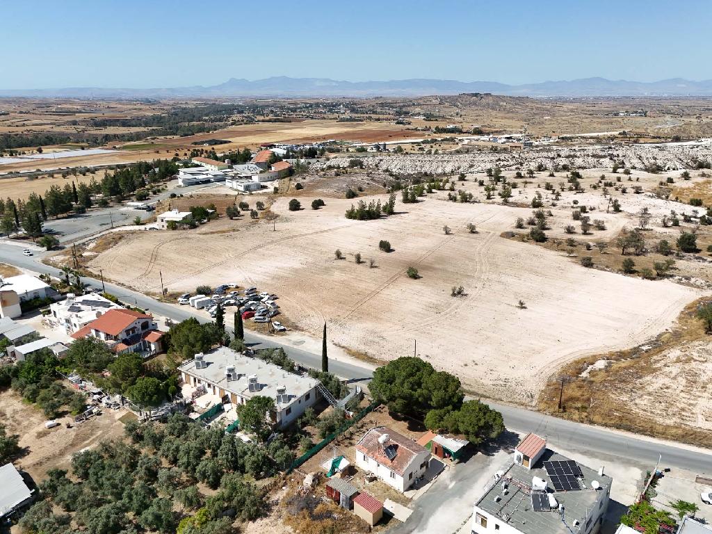 Field - Malounta, Nicosia