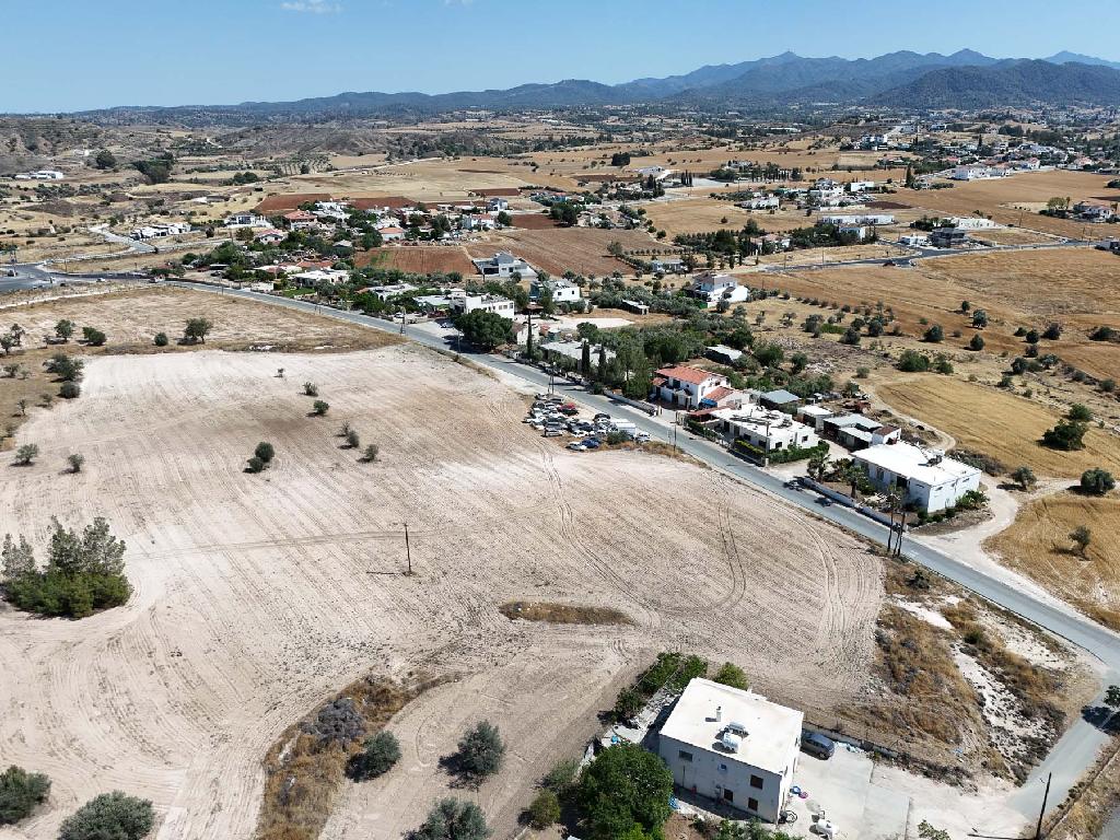 Field - Malounta, Nicosia