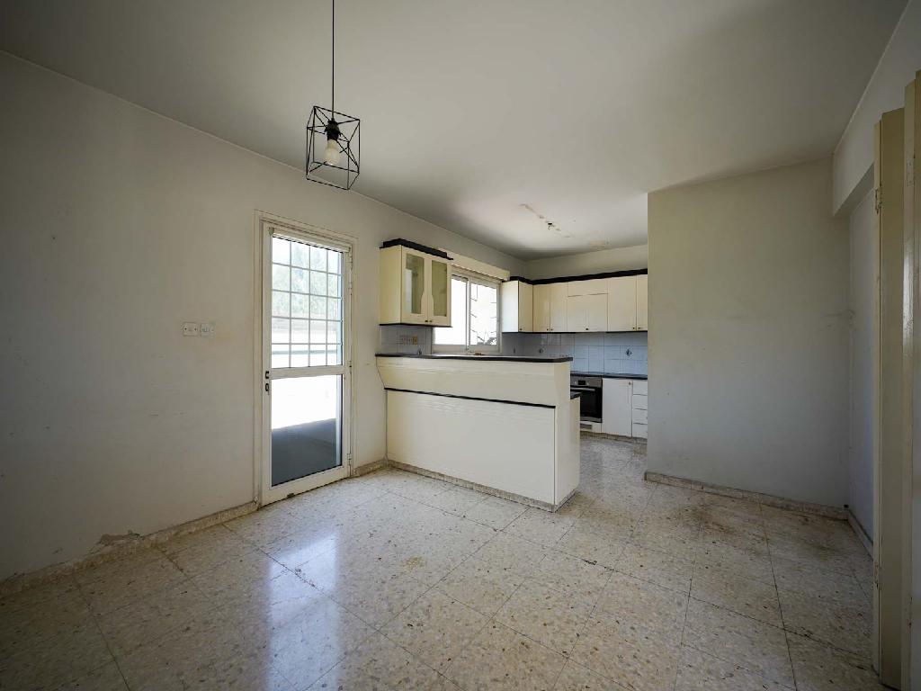 Semidetached house-Egkomi-PR42512