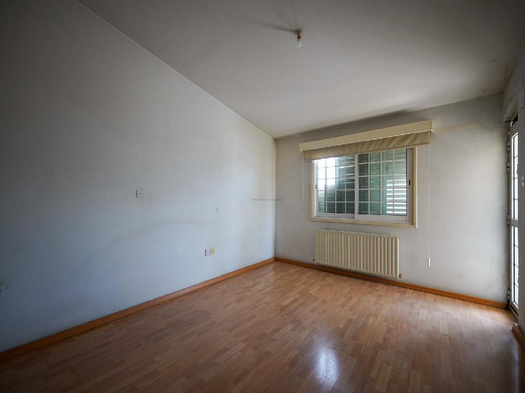 Semidetached house-Egkomi-PR42512