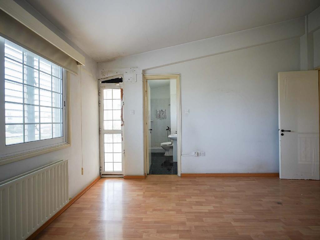 Semidetached house-Egkomi-PR42512