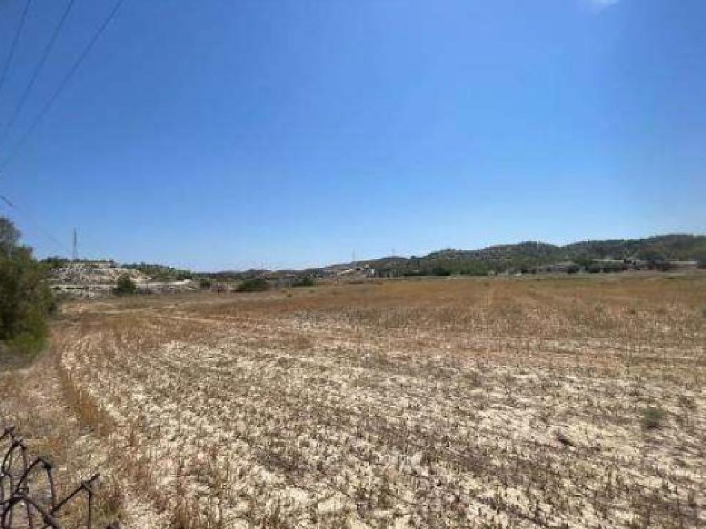 Field-Aradippou-PR45372