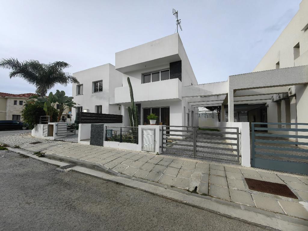 House - Meadows Mountain View - Oroklini, Larnaca