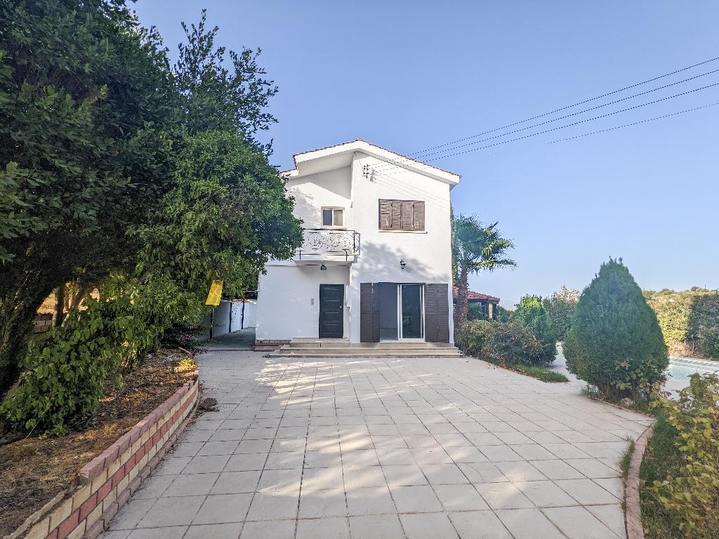 Detached house-Pachna-PR35284