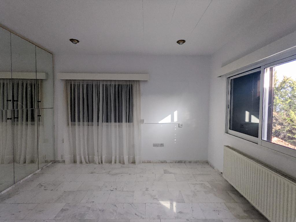 Detached house-Pachna-PR35284