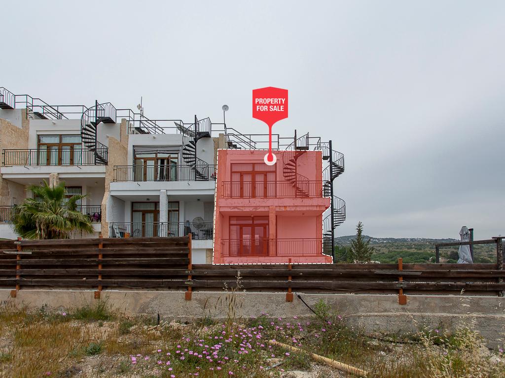 M&epsilon;&zeta;&omicron;&nu;έ&tau;&alpha;- Peristerna Gardens - &Alpha;&nu;&alpha;&beta;&alpha;&rho;&gamma;ό&sigmaf;, &Pi;ά&phi;&omicron;&sigmaf;