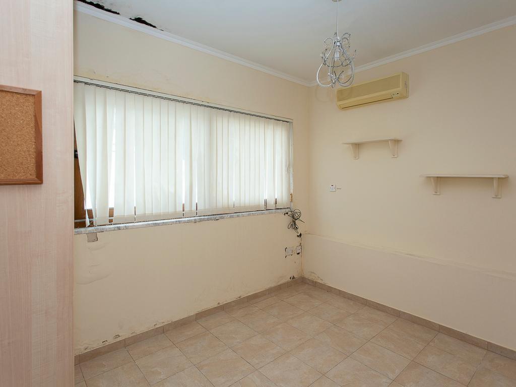 M&epsilon;&zeta;&omicron;&nu;έ&tau;&alpha;- Peristerna Gardens - &Alpha;&nu;&alpha;&beta;&alpha;&rho;&gamma;ό&sigmaf;, &Pi;ά&phi;&omicron;&sigmaf;