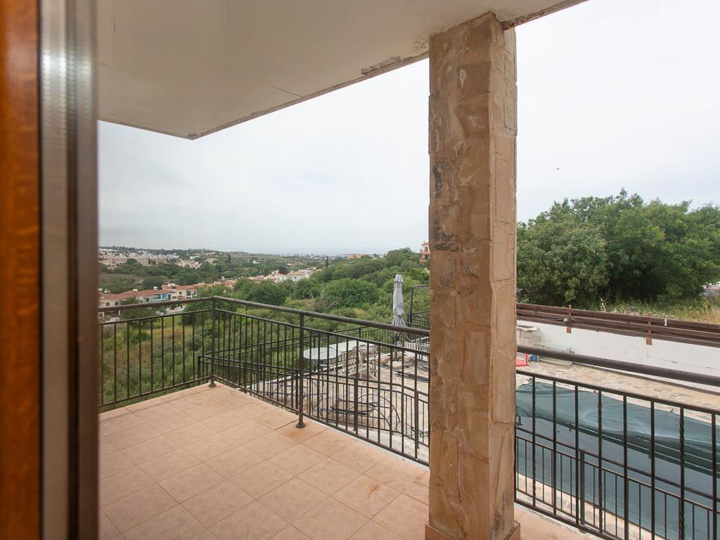 M&epsilon;&zeta;&omicron;&nu;έ&tau;&alpha;- Peristerna Gardens - &Alpha;&nu;&alpha;&beta;&alpha;&rho;&gamma;ό&sigmaf;, &Pi;ά&phi;&omicron;&sigmaf;