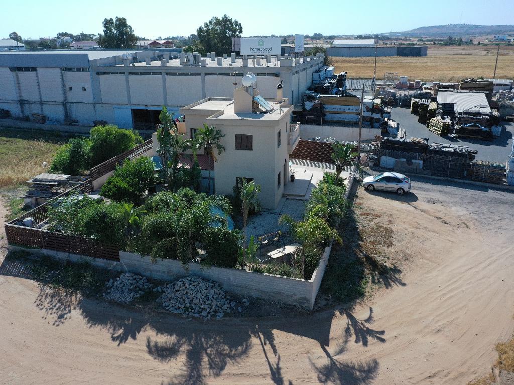 Field-Paralimni-PR35413