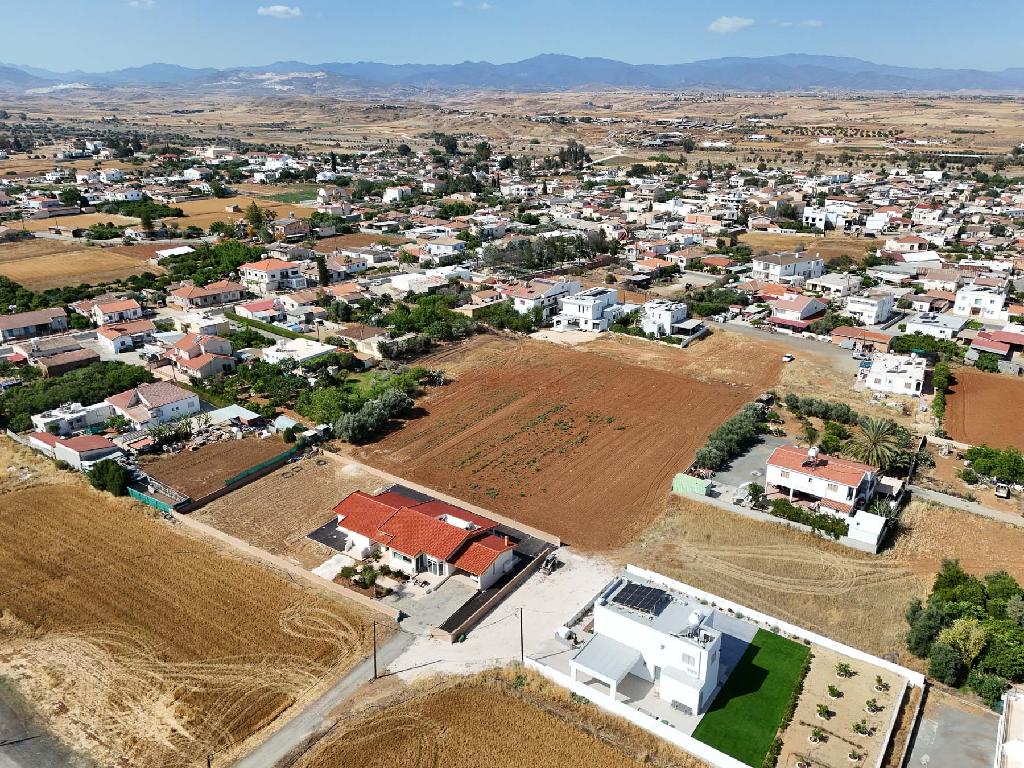 Field - Akaki, Nicosia