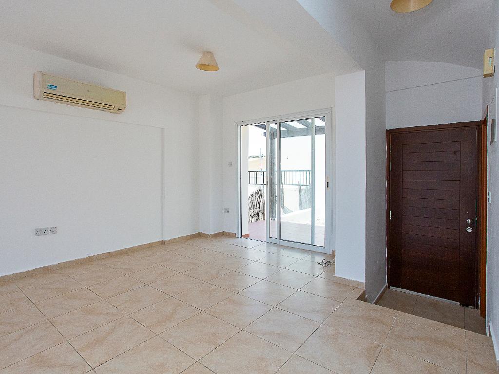 &Mu;&epsilon;&zeta;&omicron;&nu;έ&tau;&alpha;-&Chi;&lambda;ώ&rho;&alpha;&kappa;&alpha;-PR45960