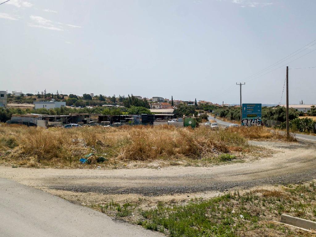 Field-Kolossi-PR39084