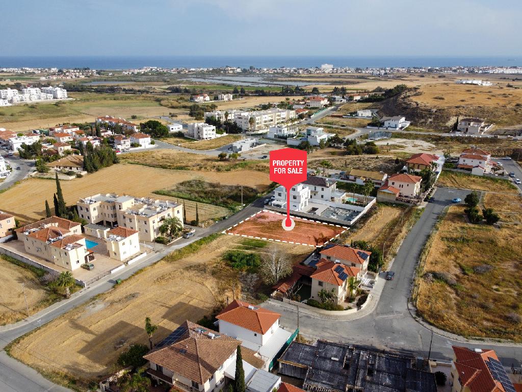 Field - Voroklini, Larnaca